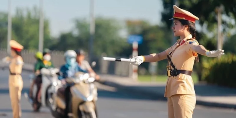 Nằm mơ thấy công an giao thông đánh số mấy?