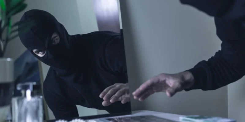 Luận giải nằm mơ thấy đi ăn trộm chi tiết từng trường hợp